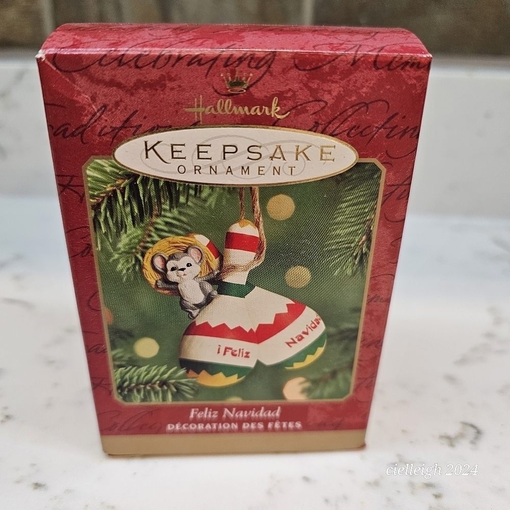Hallmark Keepsake Ornament Feliz Navidad